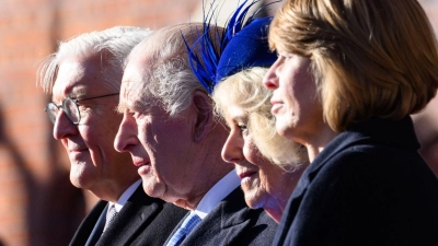 Bundespräsident Frank-Walter Steinmeier und First Lady Elke Büdenbender wurden mit militärischen Ehren auf Schloss Windsor empfangen. (Foto: Bernd von Jutrczenka/dpa)