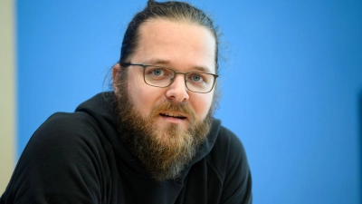 Wurde nach eigenen Angaben ausgeladen: Arne Semsrott (Archivbild). (Foto: Bernd von Jutrczenka/dpa)