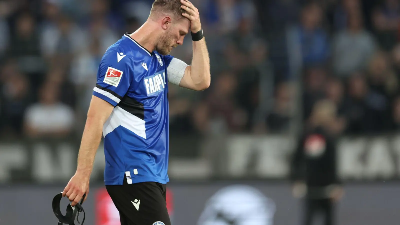 Auch der frühe Treffer von Fabian Klos konnte den Bielefelder Abstieg nicht abwenden. (Foto: Friso Gentsch/dpa)