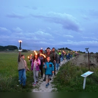 Das Limeseum in Ruffenhofen bietet auch in diesem Jahr wieder eine Fackelwanderung im Rahmen seines Ferienprogramms an. (Archivbild: Peter Tippl)