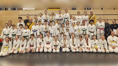 Mit einem großen Team trat der Taekwondo Martial Arts e.V. bei den Württembergischen Landesmeisterschaften im Formenlauf in Alfdorf an. (Foto: TKD & Martial Arts)