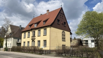 In dem ehemaligen Forstamt soll künftig die interdisziplinäre Frühförderstelle der Lebenshilfe Ansbach untergebracht werden.  (Foto: Lisa-Maria Liebing)