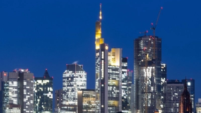 Frankfurt am Main ist künftig nicht mehr nur für die Europäische Zentralbank bekannt, sondern auch für eine weitere EU-Behörde. (Foto: Boris Roessler/dpa)