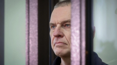 Der Journalist Andrzej Poczobut wurde nach fünf Jahren Haft in Belarus freigelassen. (Archivbild) (Foto: Leonid Shcheglov/Pool BelTA/AP/dpa)