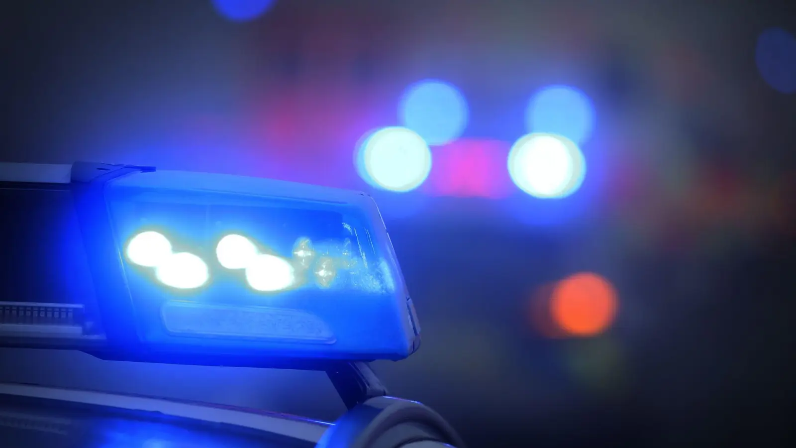 Im Donau-Einkaufszentrum Regensburg kam es zu einer Verpuffung in einer Metzgerei. (Symbolbild) (Foto: Karl-Josef Hildenbrand/dpa)