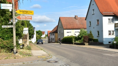 Die Ortsdurchfahrt von Weinberg (Aurach) wird für Jahre zur Baustelle. Im September 2025 beginnen die Bauarbeiten. (Archivbild: Werner Wenk)