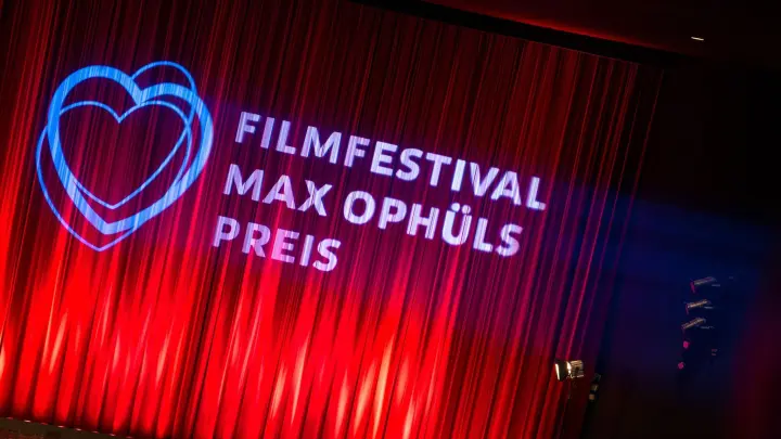 Vorhang auf für das Filmfestival Max Ophüls Preis. (Foto: Oliver Dietze/dpa)
