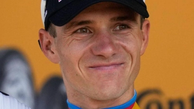 Remco Evenepoel ist im Zeitfahren nicht zu schlagen. (Archivbild) (Foto: Mosa'ab Elshamy/AP/dpa)