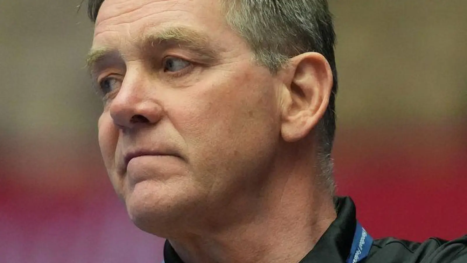 Bundestrainer Alfred Gislason sieht der EM mit großer Vorfreude entgegen. (Archivbild) (Foto: Sören Stache/dpa)