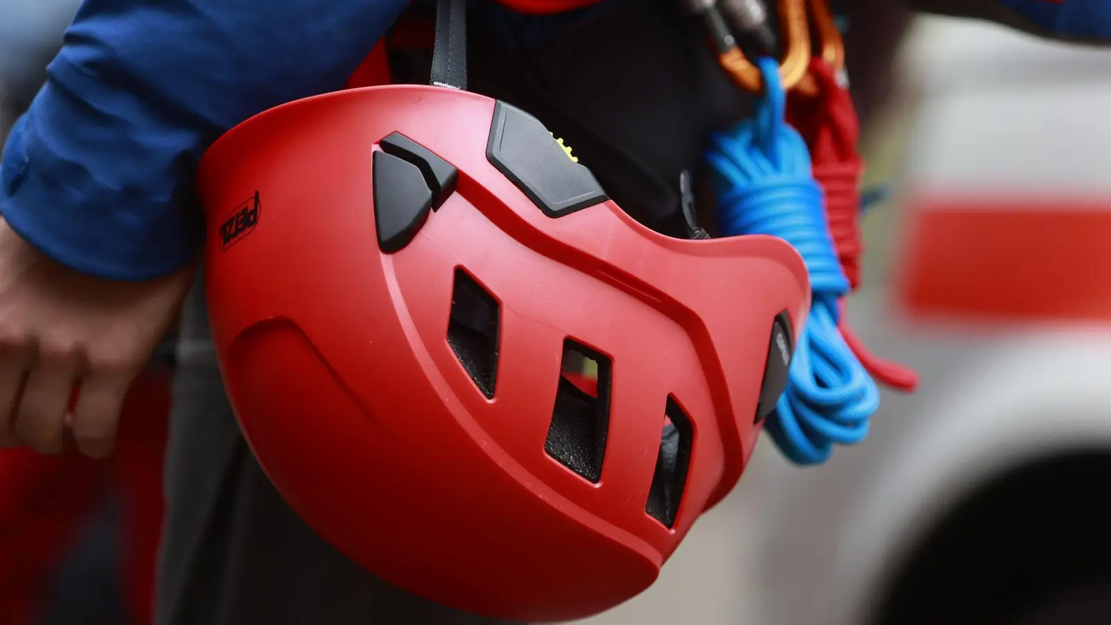 Ein Notarzt konnte nur noch den Tod des Mannes feststellen. (Symbolbild) (Foto: Matthias Bein/dpa)