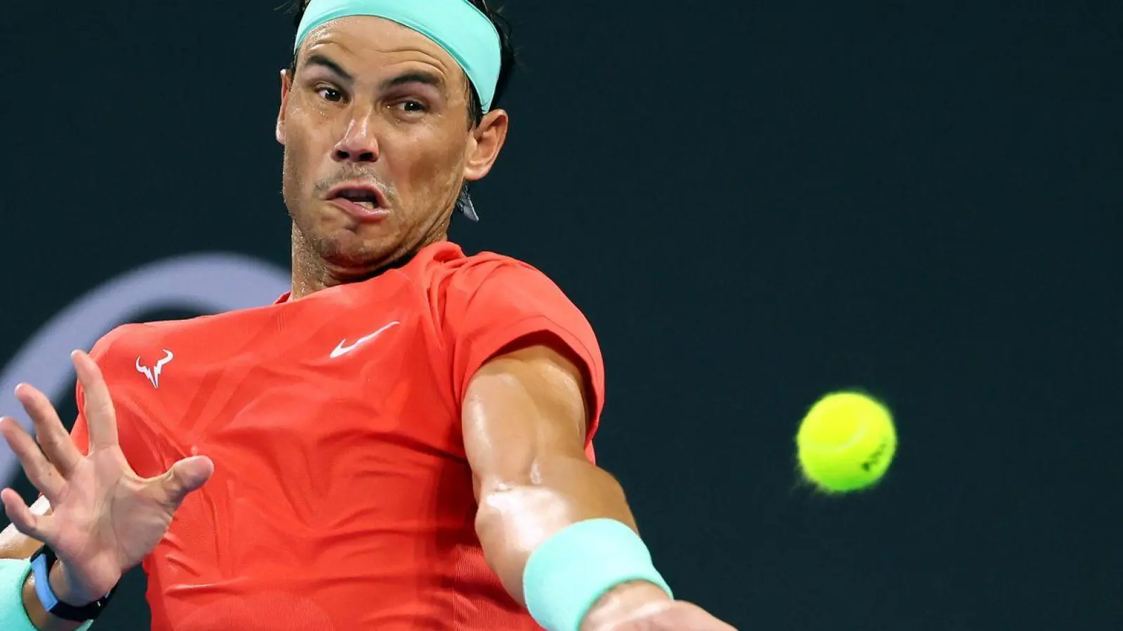 Rafael Nadal verlor sein Viertelfinale in Brisbane gegen Jordan Thompson in drei Sätzen. (Foto: Tertius Pickard/AP/dpa)