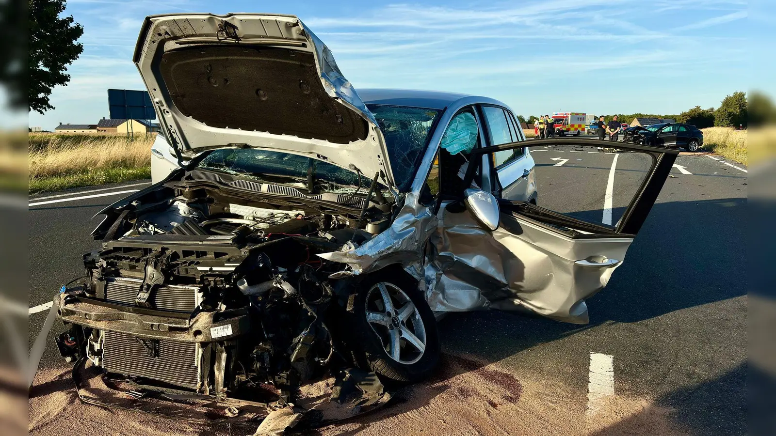 Auf der B19 bei Bütthard starben ein 82-Jähriger und ein Mitfahrer. (Foto: NEWS5 / Pascal Höfig/NEWS5/dpa)