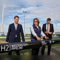 BMW schließt das Leipziger Werk an das Wasserstoff-Kernnetz an.   (Foto: Jan Woitas/dpa)