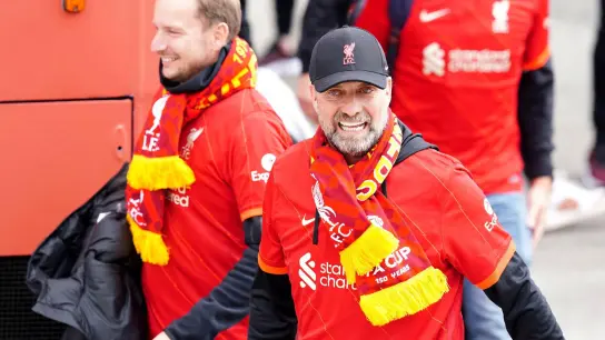 Jürgen Klopp, Trainer vom FC Liverpool, lobt seine Mannschaft trotz Niederlage in den höchsten Tönen. (Foto: Martin Rickett/PA/AP/dpa)