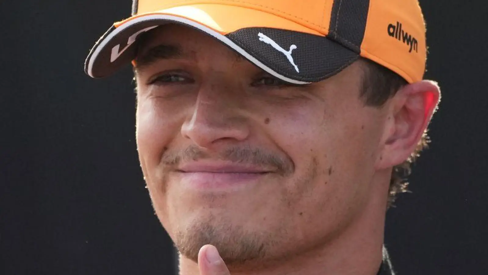 Lando Norris durchbricht die Mercedes-Dominanz. (Foto: Darko Vojinovic/AP/dpa)