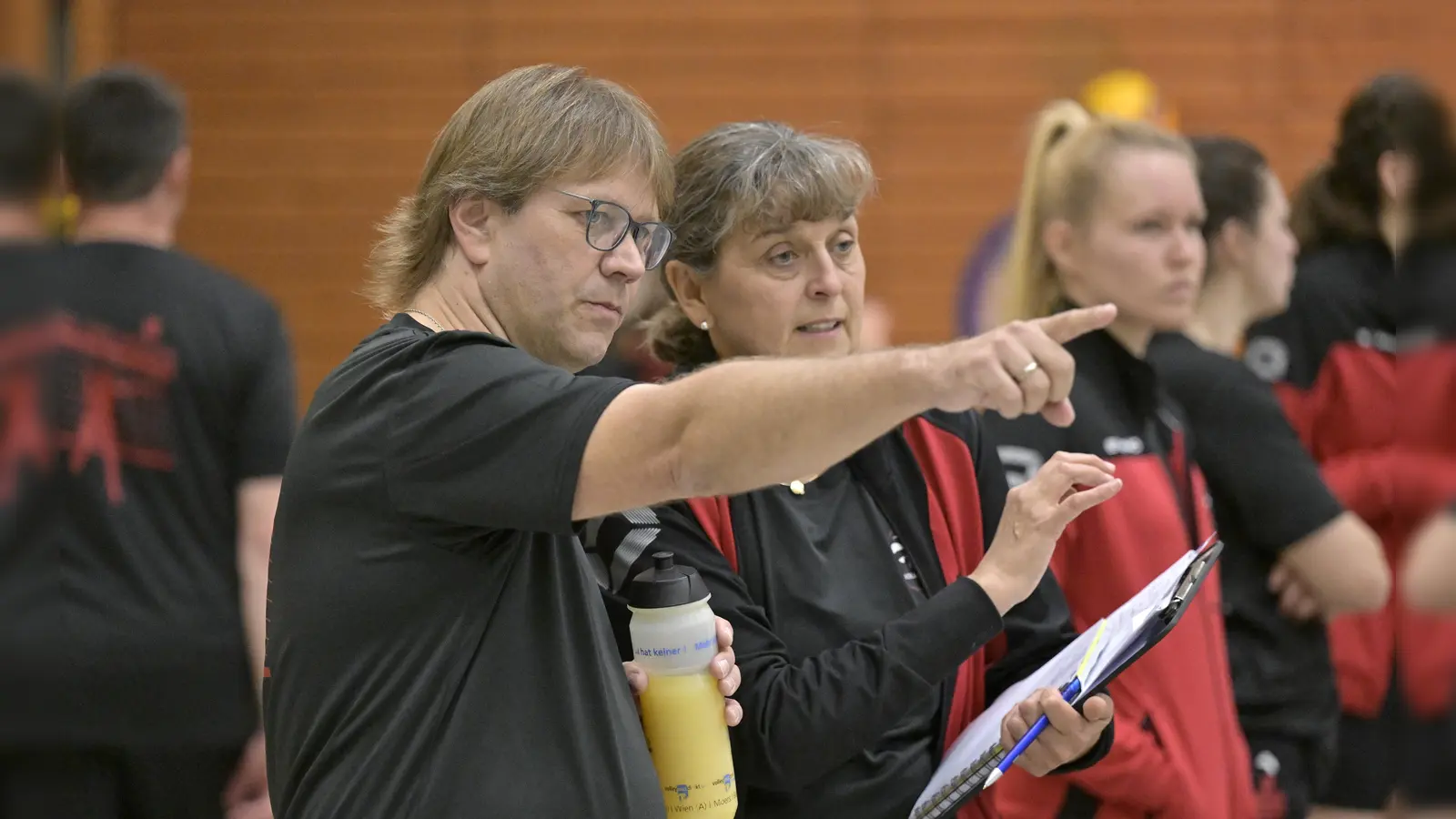 Umbruch auch im Trainerteam: Birgit Botsch (rechts) ist nicht mehr Co-Trainerin von Armin Hoefer. (Foto: Martin Rügner)