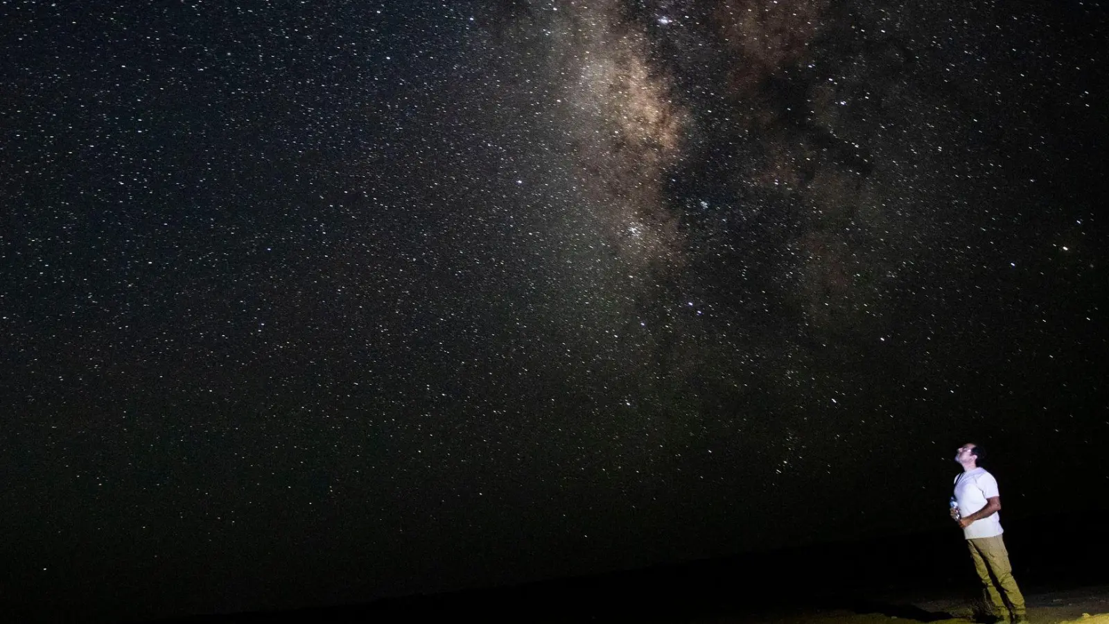 Was sagen die Sterne? Astrologie ist eine Pseudowissenschaft - dennoch fasziniert sie viele. (Foto: Gehad Hamdy/dpa/dpa-tmn)