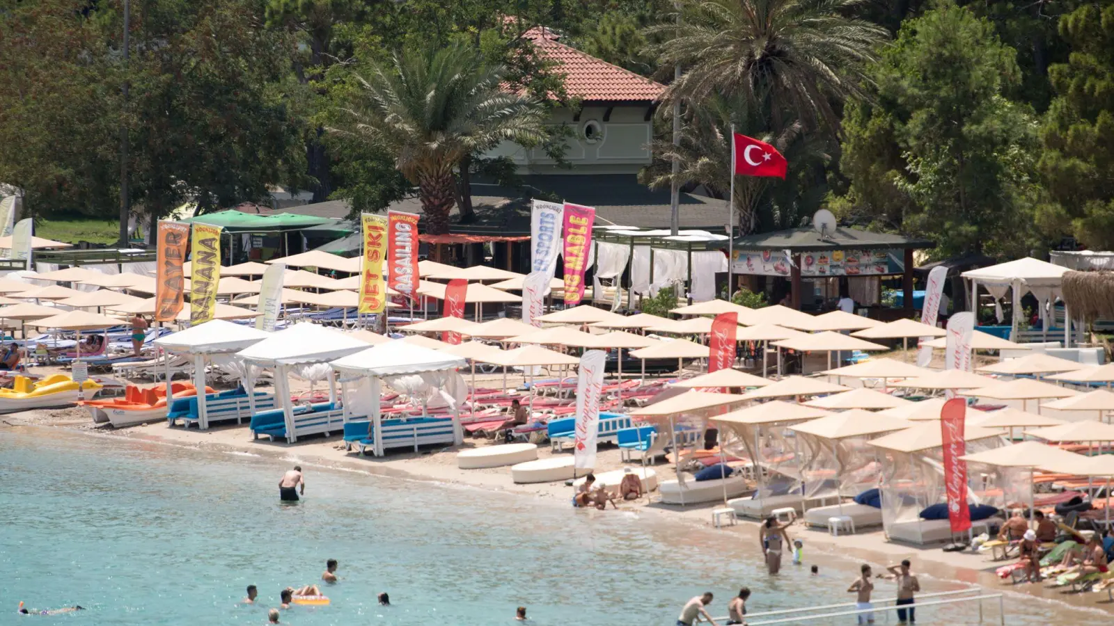 Die Türkei wird derzeit gut gebucht. Für das kommende Jahr will Tui sein Angebot in dem Land daher ausbauen. (Foto: Marius Becker/dpa)