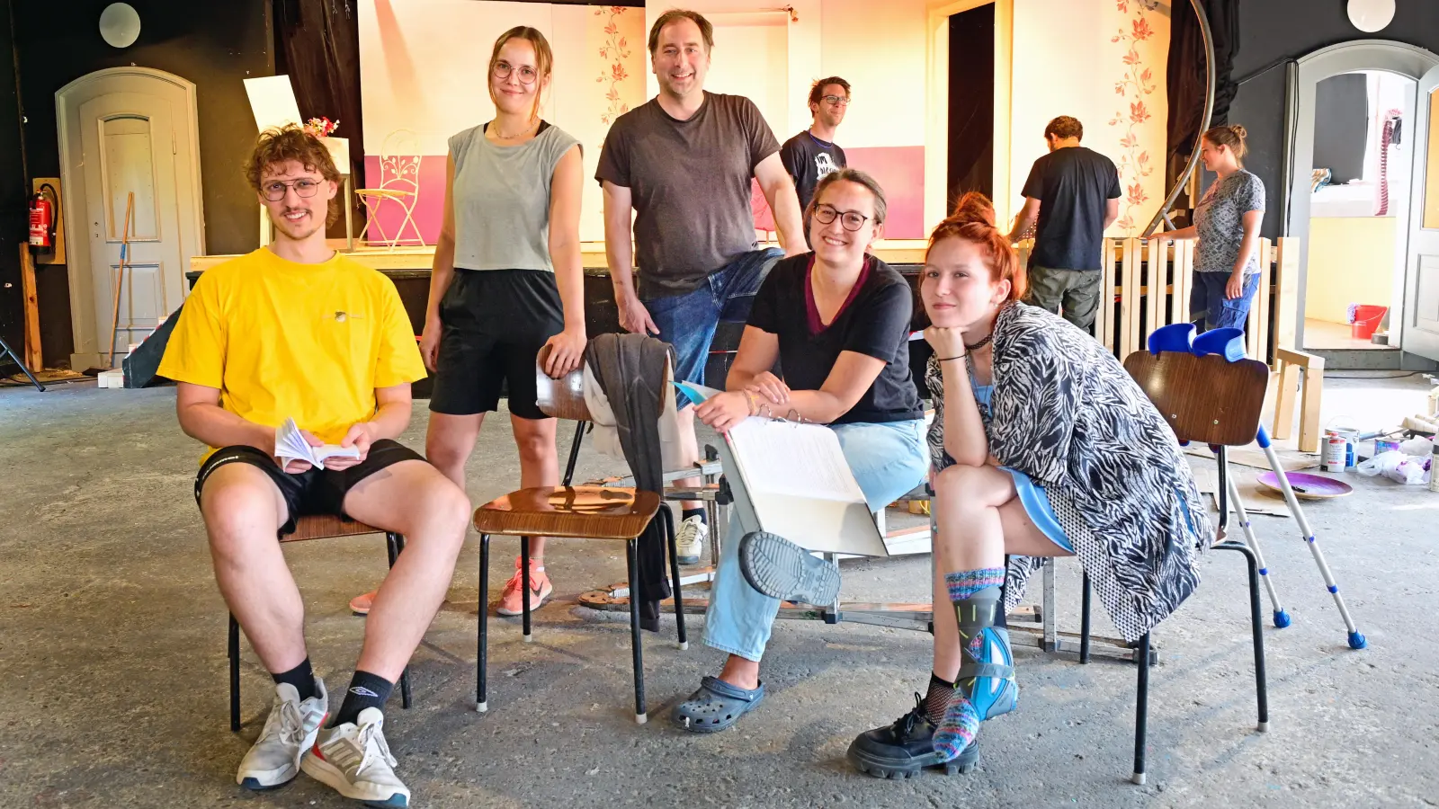 Bei der Probe im Ansbacher Speckdrumm (von links): Florian Halt, Anna Sturm, Thorsten Siebenhaar, Anne Strauß und Eva-Maria Seidel. (Foto: Jim Albright)