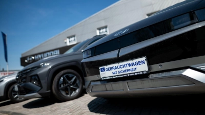 Gebrauchte Stromer könnten durch die neue Elektroautoförderung des Bundes bald noch billiger werden. (Symbolbild) (Foto: Fabian Strauch/dpa)
