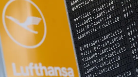 Lufthansa sagte viele Flüge ab. (Foto: Boris Roessler/dpa)
