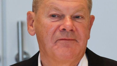 Ex-Kanzler Olaf Scholz (SPD) sagte im Schweriner Untersuchungsausschuss zur Nord Stream 2-Pipeline für russisches Erdgas aus.  (Foto: Bernd Wüstneck/dpa)