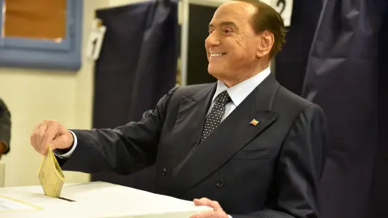 Silvio Berlusconi war in den vergangenen drei Jahrzehnten bereits viermal Regierungschef in Italien. (Foto: Ervin Shulku/ZUMA Press Wire/dpa)