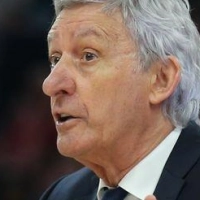 Trainer Svetislav Pesic trifft im Basketball-Playoff-Finale mit Bayern München auf seinen Ex-Club Alba Berlin. (Archivbild) (Foto: Matthias Stickel/dpa)