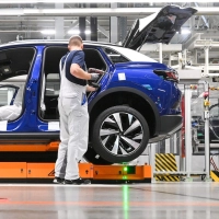Branchenwechsel geplant? Bei technischen Qualifikationen ist die Aussicht gut. (Foto: Hendrik Schmidt/dpa/dpa-tmn)