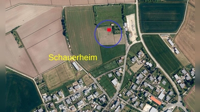 Am nördlichen Rand von Schauerheim soll das zwölf auf neun Meter große Multifunktionsfeld (rotes Viereck) für mehrere Sportarten gebaut werden. Bearbeitetes (Grafik: Bauamt Stadt Neustadt)