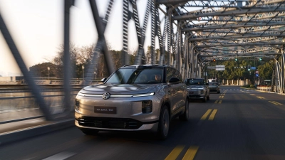 Dickes Ding in sanfter Fahrt: Diese gestaltet der rund 5,21 Meter lange ID.Era 9X auch dank Luftfederung höchst komfortabel. (Foto: Volkswagen AG/dpa-tmn)
