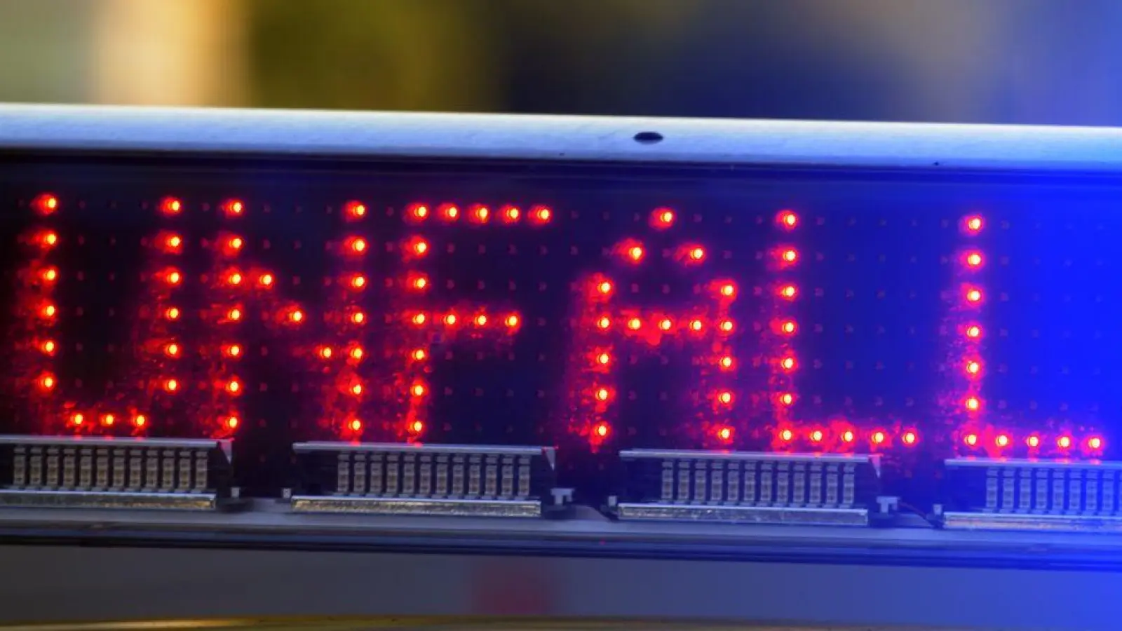 Der Mann starb noch an der Unfallstelle. (Symbolbild) (Foto: Stefan Puchner/dpa)