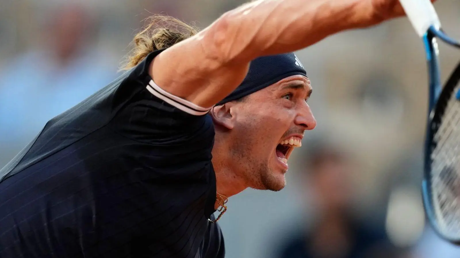 Auf seinen Aufschlag war mal wieder Verlass: Alexander Zverev. (Foto: Christophe Ena/AP/dpa)