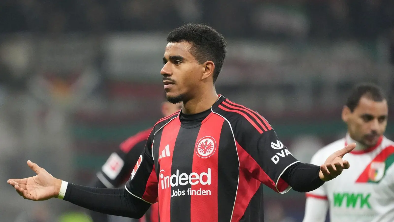 Eintracht-Angreifer Ansgar Knauff musste operiert werden. (Archivbild)  (Foto: Marc Schüler/dpa)