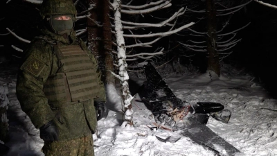 Russland hat den USA nun angebliche Beweise für einen geplanten Drohnenangriff auf eine Residenz von Kremlchef Wladimir Putin übergeben. (Foto: Uncredited/Russian Defense Ministry Press Service/AP/dpa)