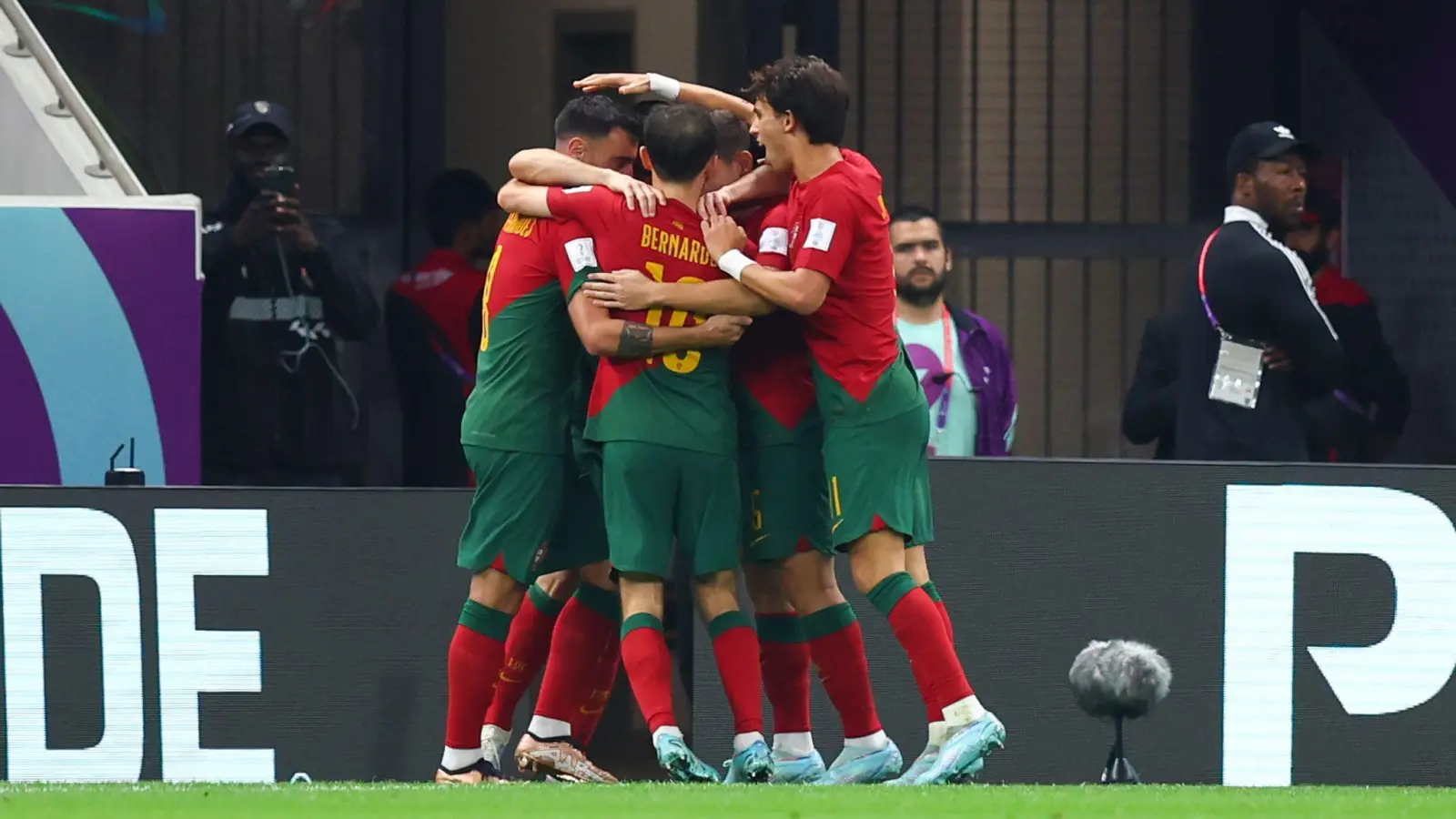 Portugal besiegte Uruguay mit 2:0. (Foto: Tom Weller/dpa)