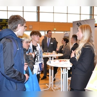 Junge Talente können in Heilsbronn direkten Kontakt mit interessanten Firmen aufnehmen. (Foto: Klemens Hoppe)