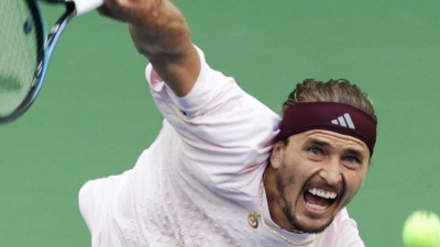 Alexander Zverev steht beim Turnier in Peking im Achtelfinale. (Archivbild) (Foto: Adam Hunger/AP/dpa)