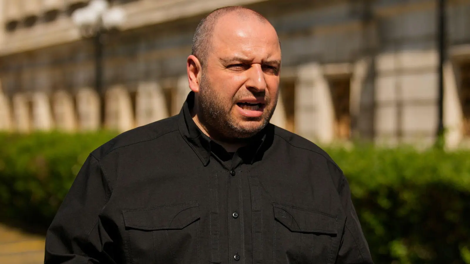 Der ukrainische Verhandlungsführer Umjerow soll für die Ukraine einen würdigen Frieden aushandeln. (Archivbild) (Foto: Emrah Gurel/AP/dpa)