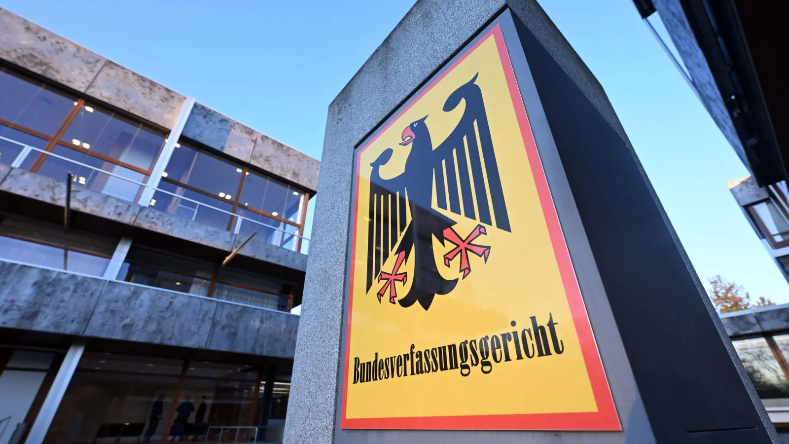 Nach der gescheiterten Neubestellung neuer Richterinnen und Richter fürs Bundesverfassungsgericht kommt ein neuer Anlauf. (Symbolbild) (Foto: Uli Deck/dpa)