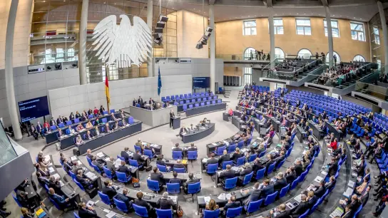Der Plenarsaal während einer Sitzung des Deutschen Bundestages. (Foto: Michael Kappeler/dpa)