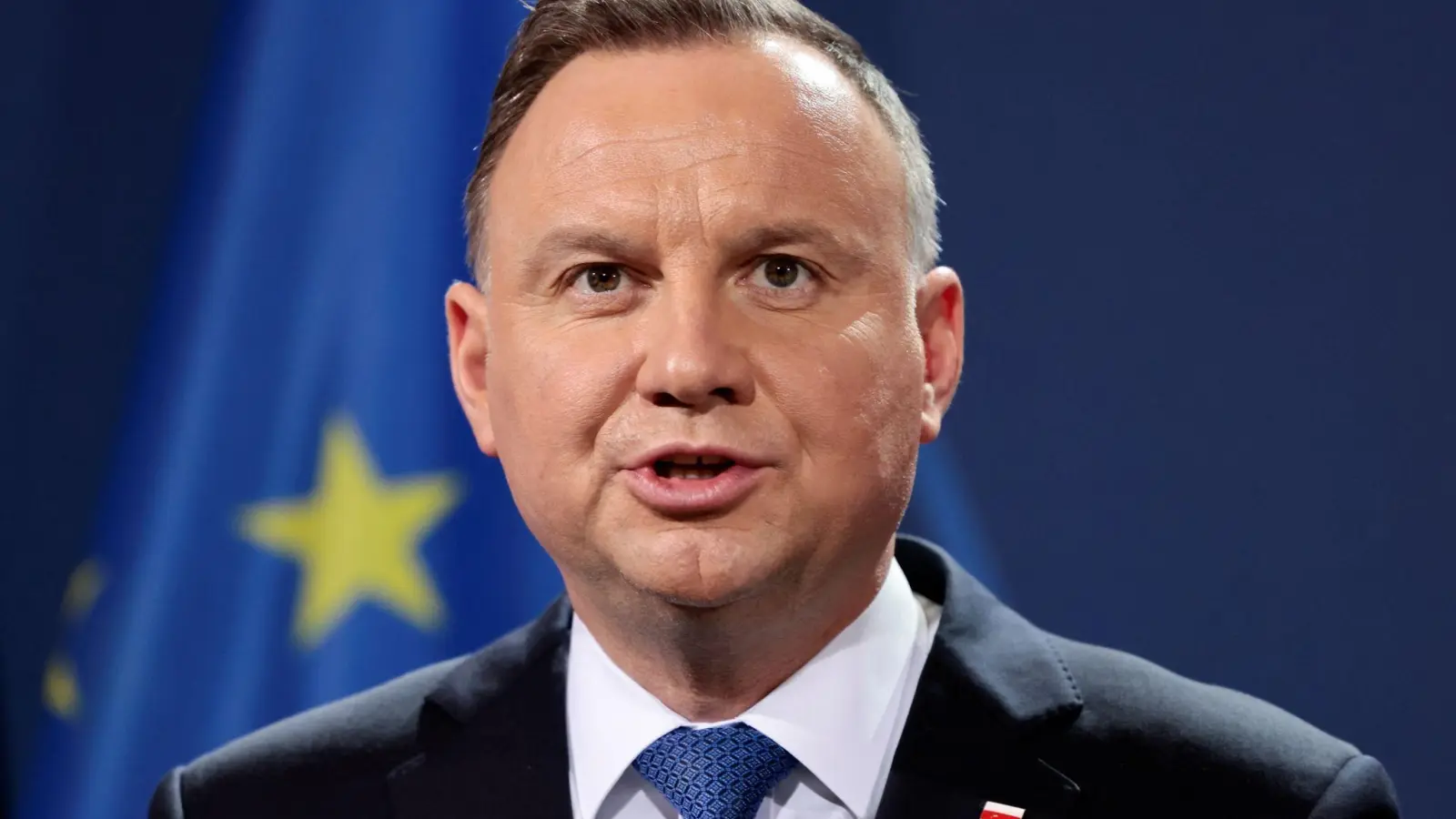 Zieht Vergleiche zu Hitler: Polens Präsident Duda kritisiert Scholz und Macron scharf. (Foto: Hannibal Hanschke/Reuters/Pool/dpa)
