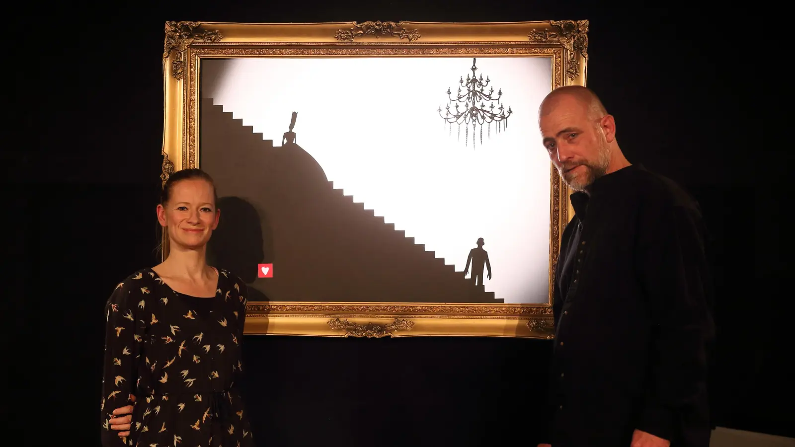 Führten das „Märchen von Iwan, dem Zarensohn, vom Feuervogel und vom grauen Wolf“ als Schattentheaterstück auf: Sabine Effmert und Robert Arnold. (Foto: Thomas Wirth)