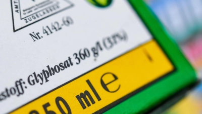 Ein Entwurf der EU-Kommission sieht eine Zulassungsverlängerung für Glyphosat um zehn Jahre vor. (Foto: Patrick Pleul/zb/dpa)