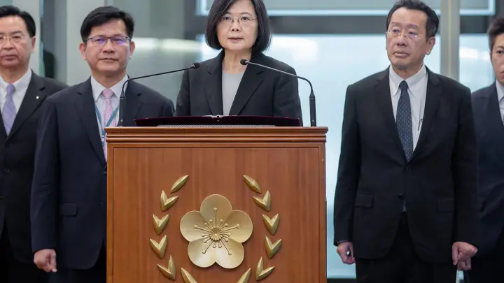 Taiwans Präsidentin Tsai Ing-wen hat zum Missfallen der chinesischen Regierung einen Zwischenstopp in New York eingelegt. (Foto: Uncredited/Taiwan Presidential Office/AP/dpa)