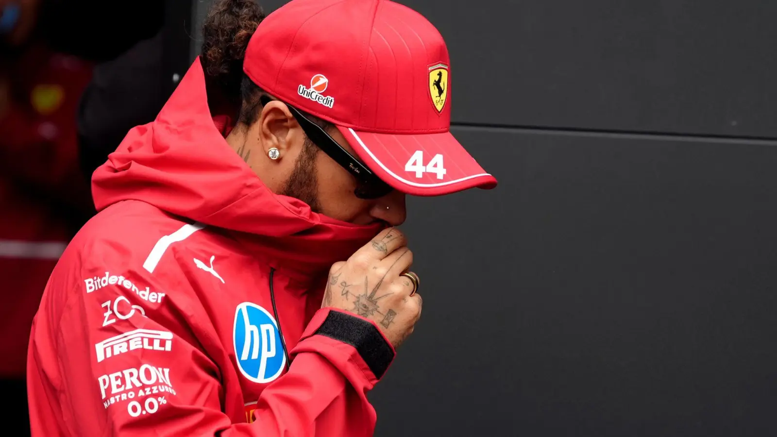 Lewis Hamilton zeigt sich derzeit wenig zugänglich. (Foto: Bradley Collyer/PA Wire/dpa)