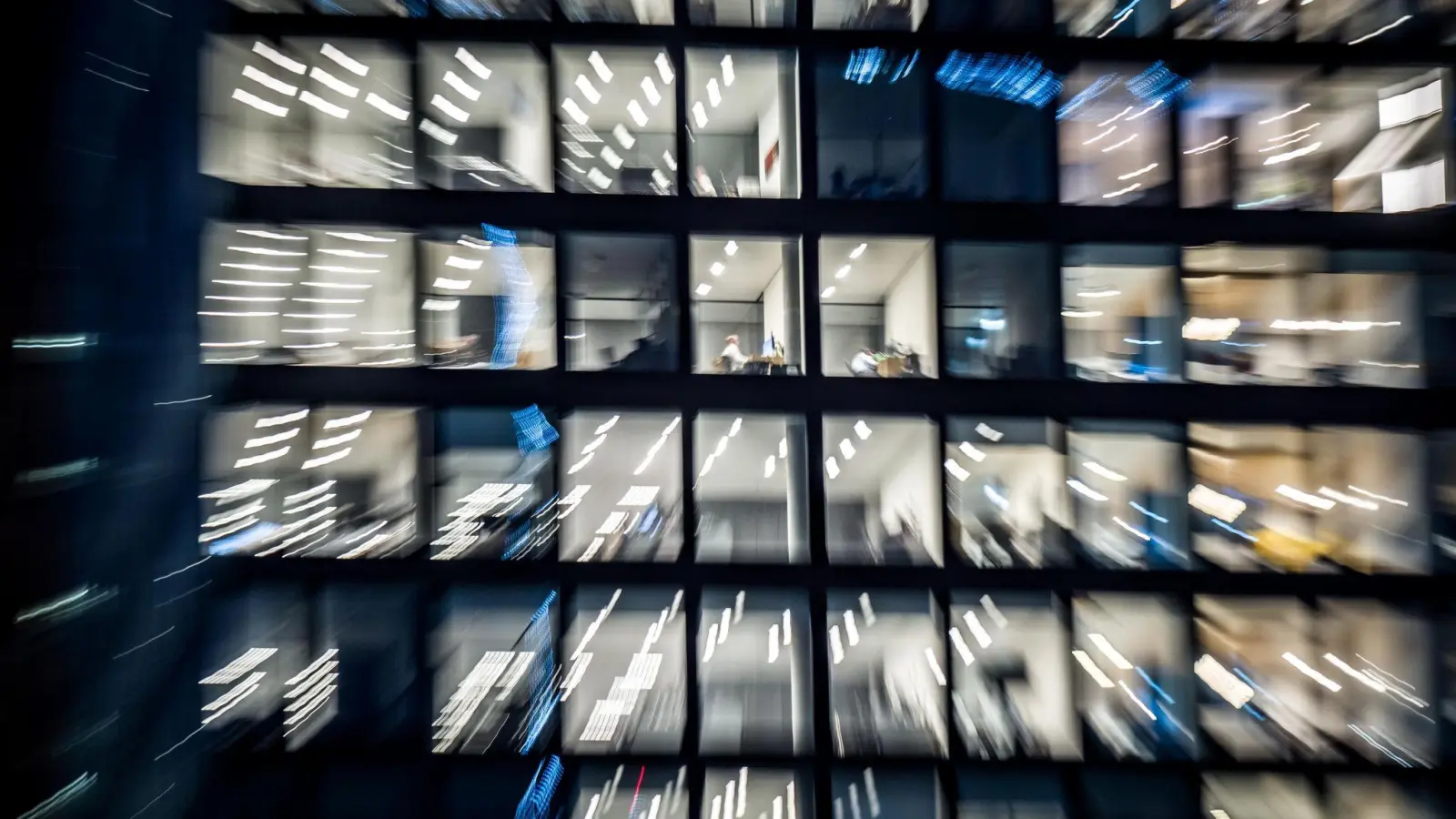 In vielen Betrieben wird eher auf Präsenz geachtet als auf Arbeitsergebnisse. (Foto: Frank Rumpenhorst/dpa/dpa-tmn)