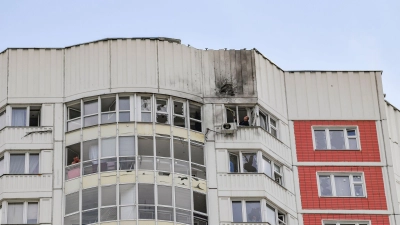 Schon in der Vergangenheit kam es zu Drohnen-Zwischenfällen, bei denen auch ein Wohnhaus in Moskau beschädigt wurde. (Foto: Alexander Zemlianichenko Jr/XinHua/dpa)