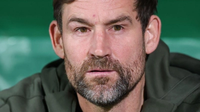 Wieder eine Niederlage für Fürths Trainer Thomas Kleine. (Foto: Daniel Karmann/dpa)