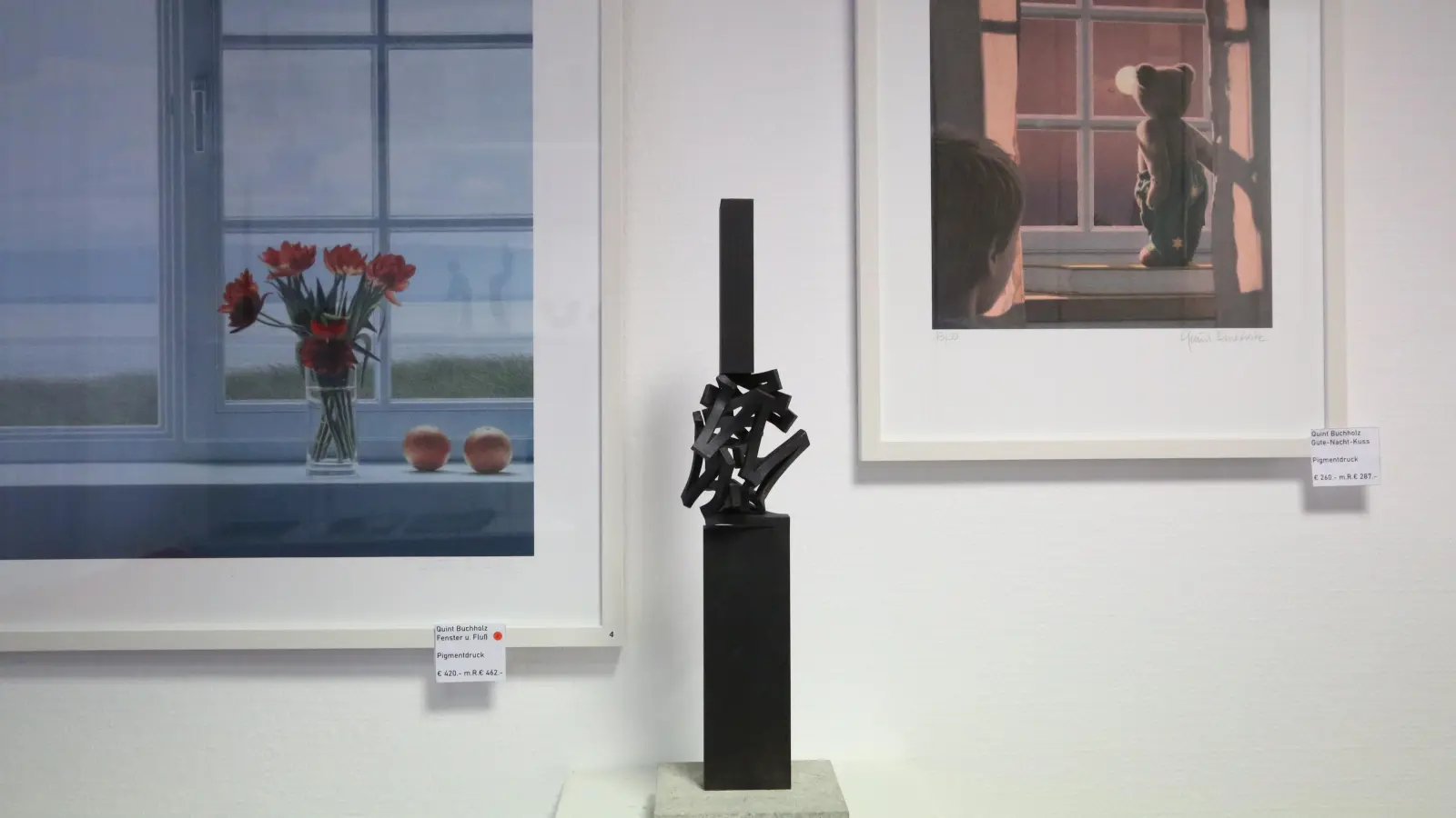 Sind unter anderem in der Ausstellung „Im kleinen Format zu sehen”: Arbeiten des Illustrators Quint Buchholz und des Bildhauers Thomas Röthel. (Foto: Martina Kramer)